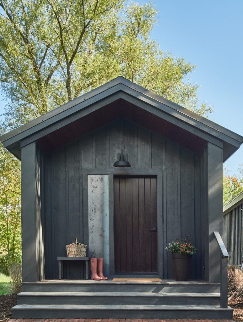 Hutton-Brickyards-cabin