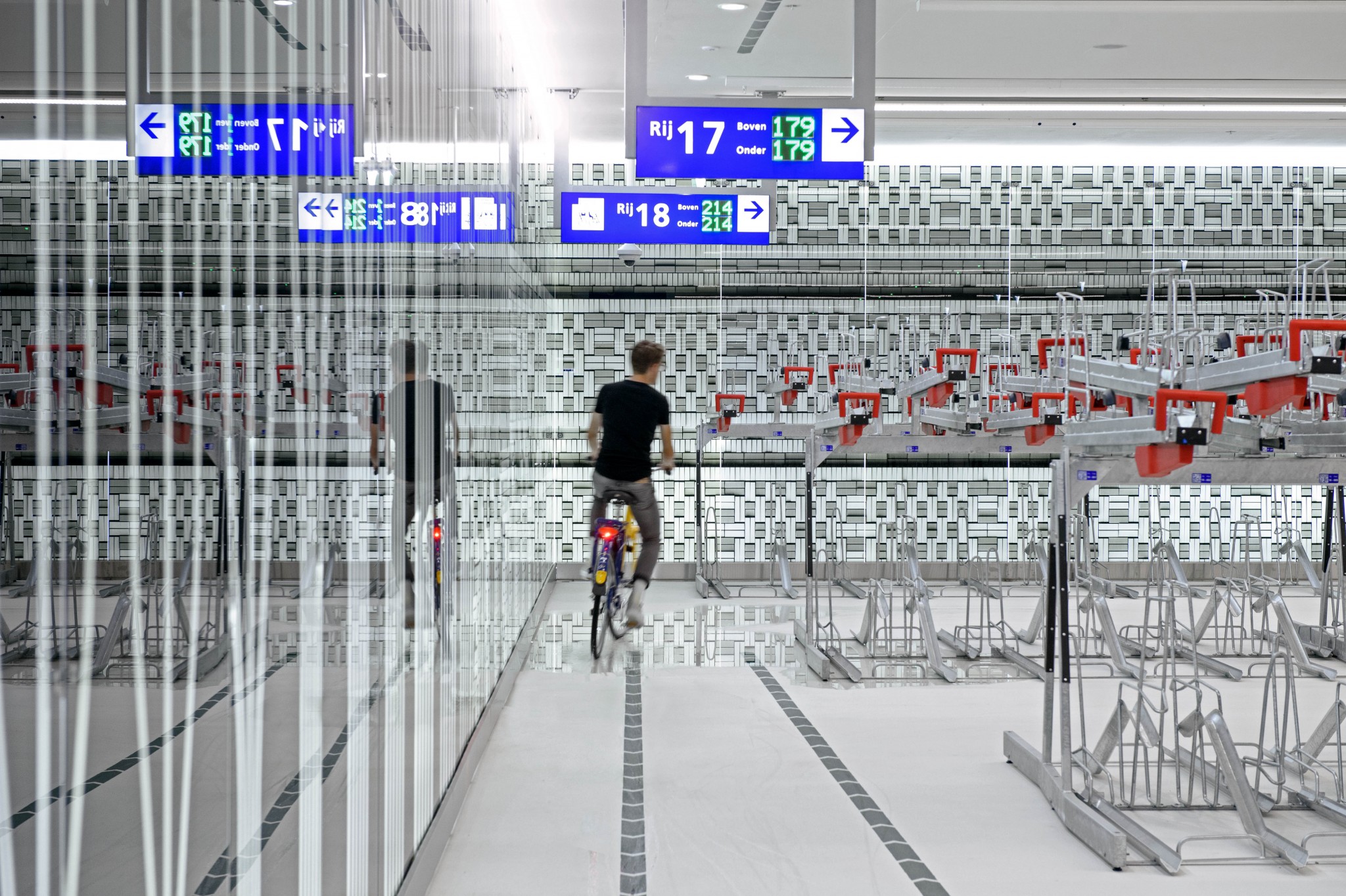 Bicycle parking garage, The Hague, the Netherlands, by Silo