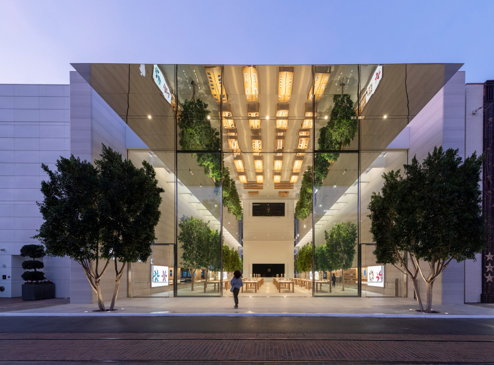 تأملات وظلال تحدد متجر Apple بواسطة Foster + Companions | ARCHCOD