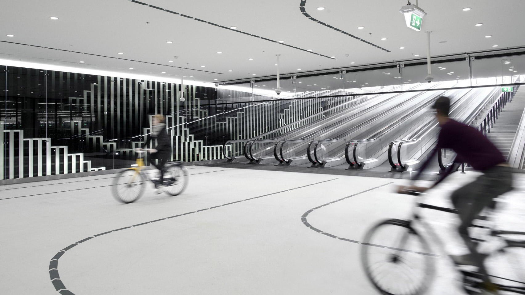 Bicycle Garage The Hague provides 8,000 cyclists with storage space