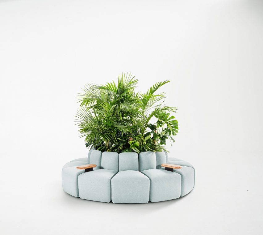 Caterpillar seating system by Alexander Loterszatin for Derlot