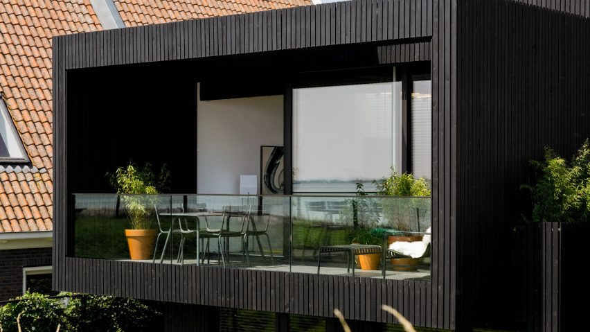 Image of the timber clad balcony at House With A View