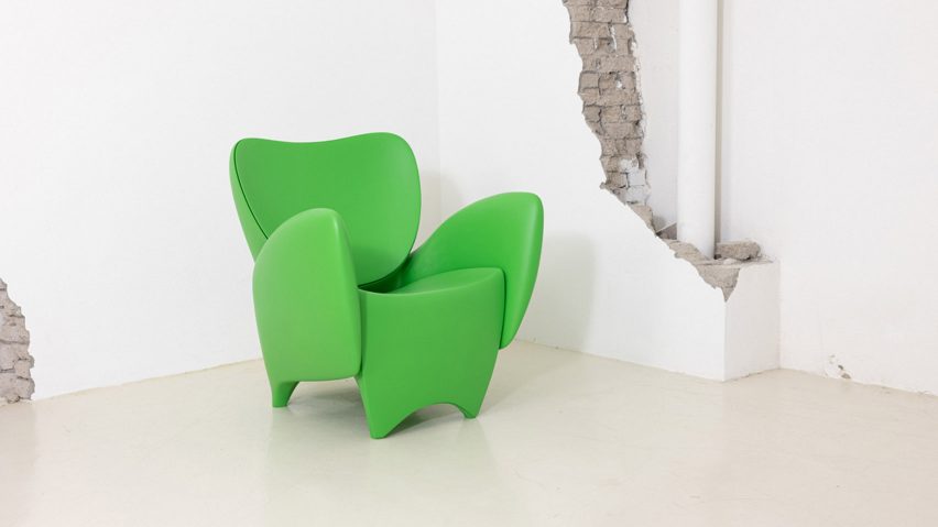 Green Butterfly chair by Studio Plastic