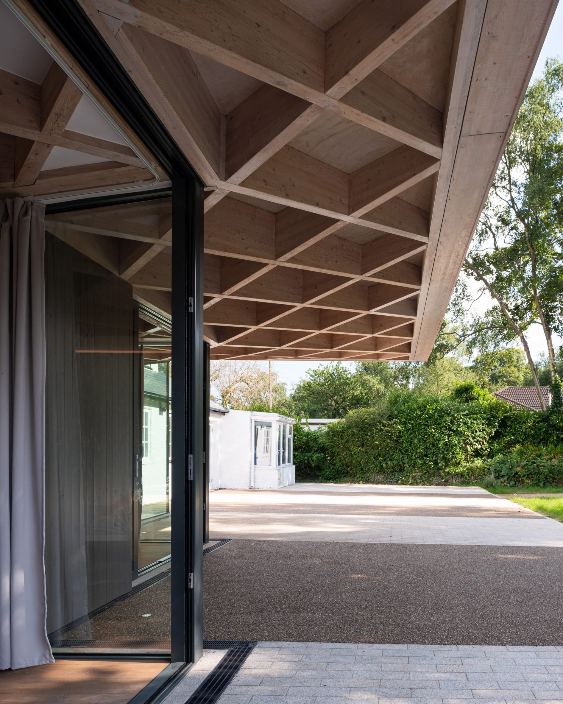 Glazed facade of House for Theo and Oskar by Tigg + Coll