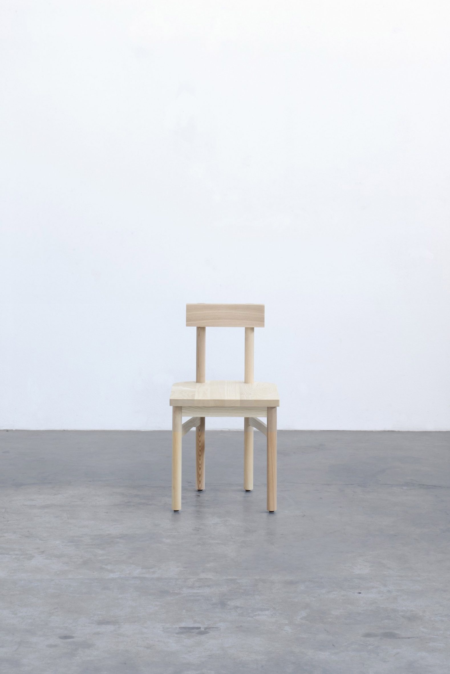 Image of an ash dining chair designed by e16