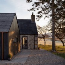 Strone Glenbanchor别墅/ Loader Monteith Architects