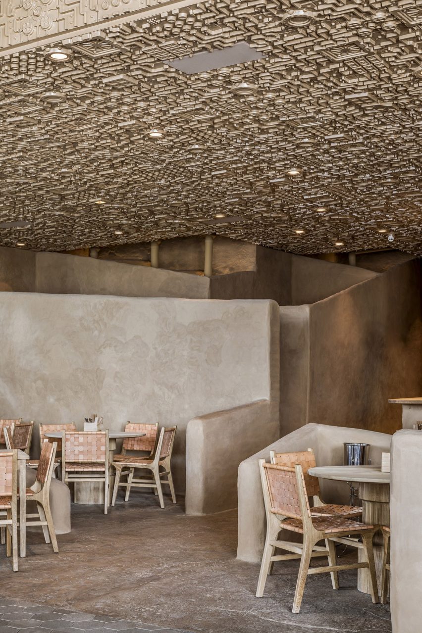 ویژگی های سقف برجسته در رستوران Veneno در گوادالاخارا