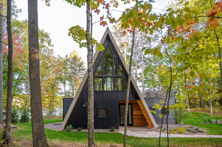An A-shaped cabin by Strand Design