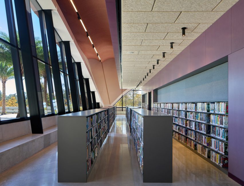 Image of the library at Winter Park Library & Events Center