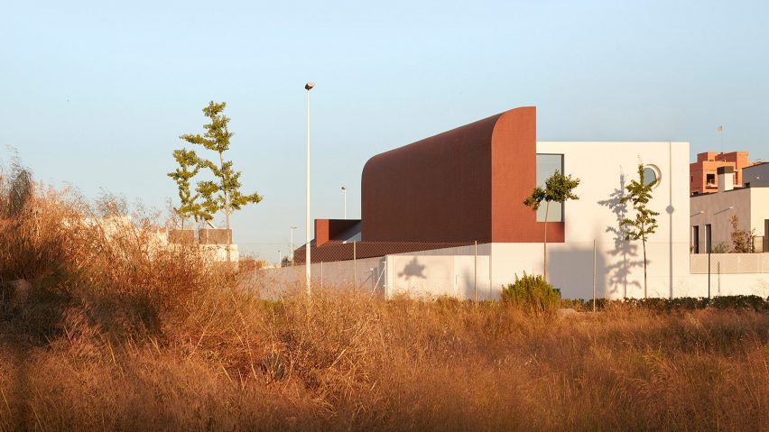 Exterior of DM House in Spain