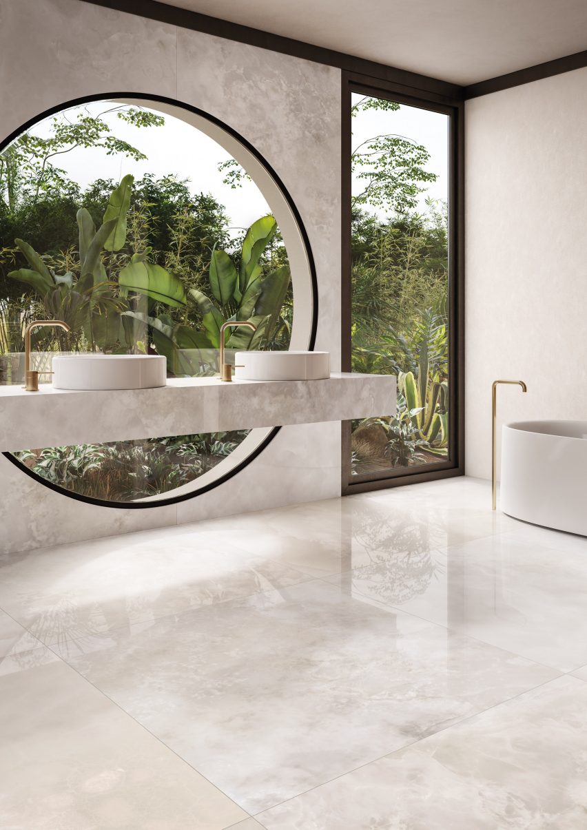 A photograph of Ceramiche Keope's Onice tiles used in a bathroom