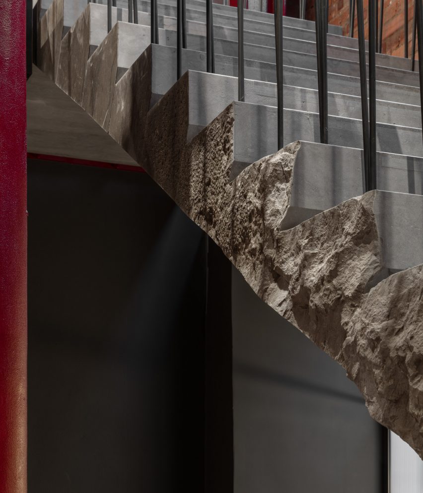 Скальный профиль лестницы из известняка - Холлоуэй Ли