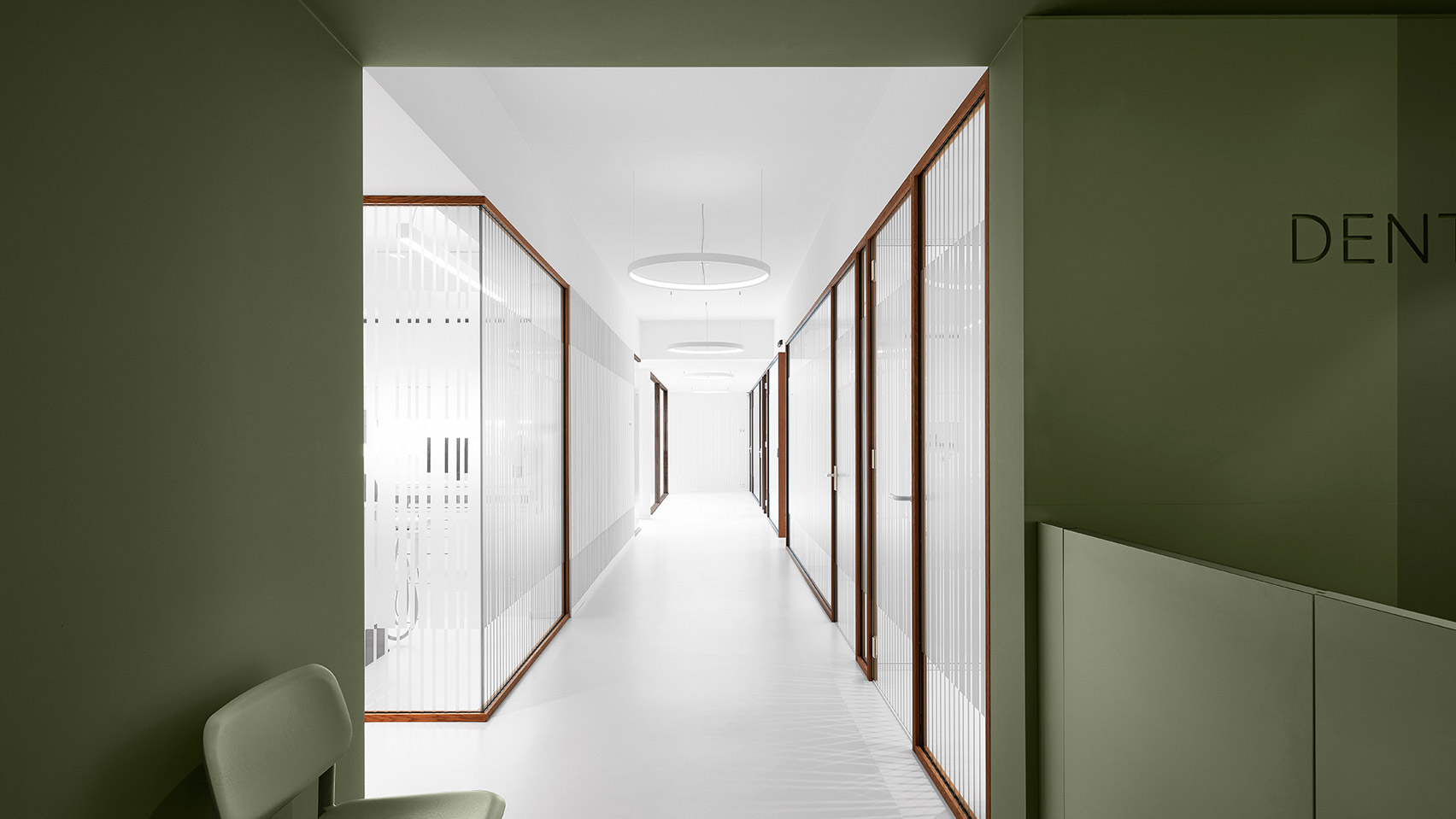 i29 makes color-block interiors for Dentista dental clinic in Amsterdam