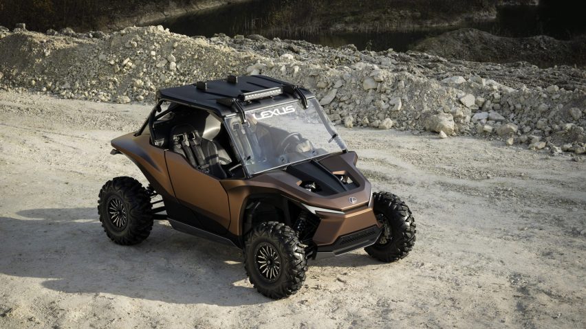 Lexus hydrogen-powered ROV Concept as seen from above on a sand road