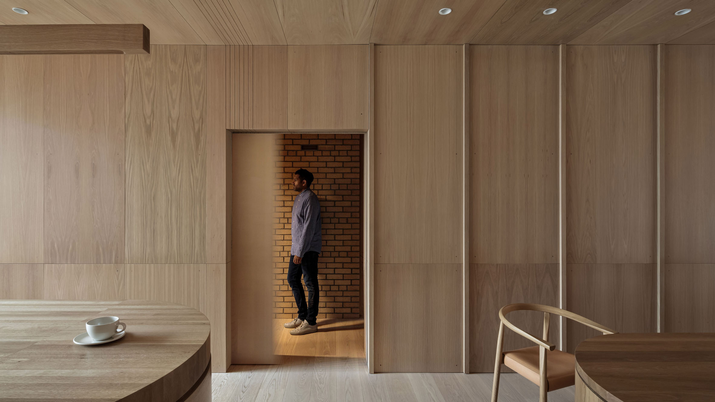OG House by Omar Gandhi Architect has cedar cladding and oak interiors - Vimarsana News