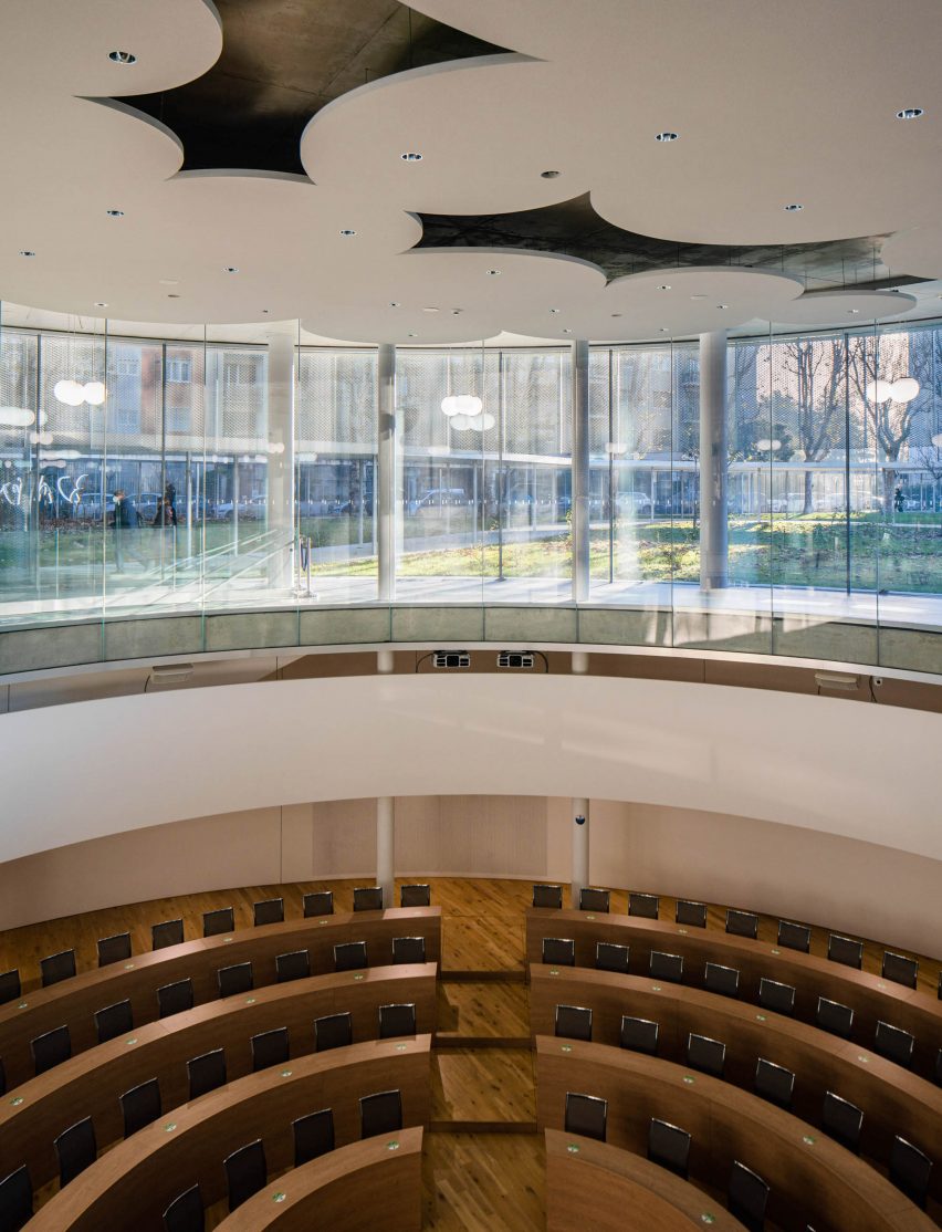 Interior image of a sunken teaching space at Bocconi Campus