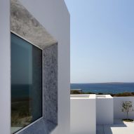 Paros House is a Greek villa that was designed by Studio Seilern Architects