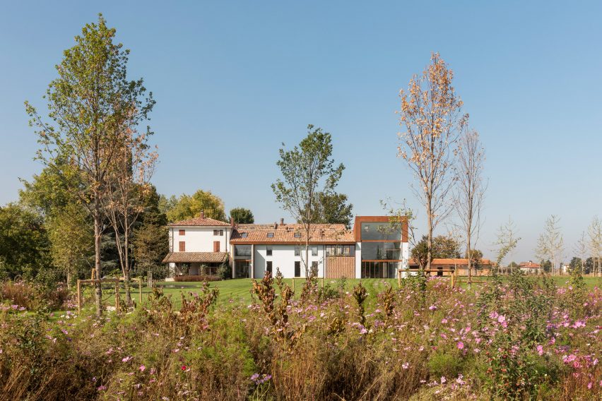 Renovasi rumah pertanian Italia