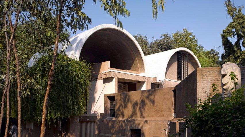 Royal Gold Medal 2022 winner Balkrishna Doshi's self-designed office Sangath studio with semi-circular roofs