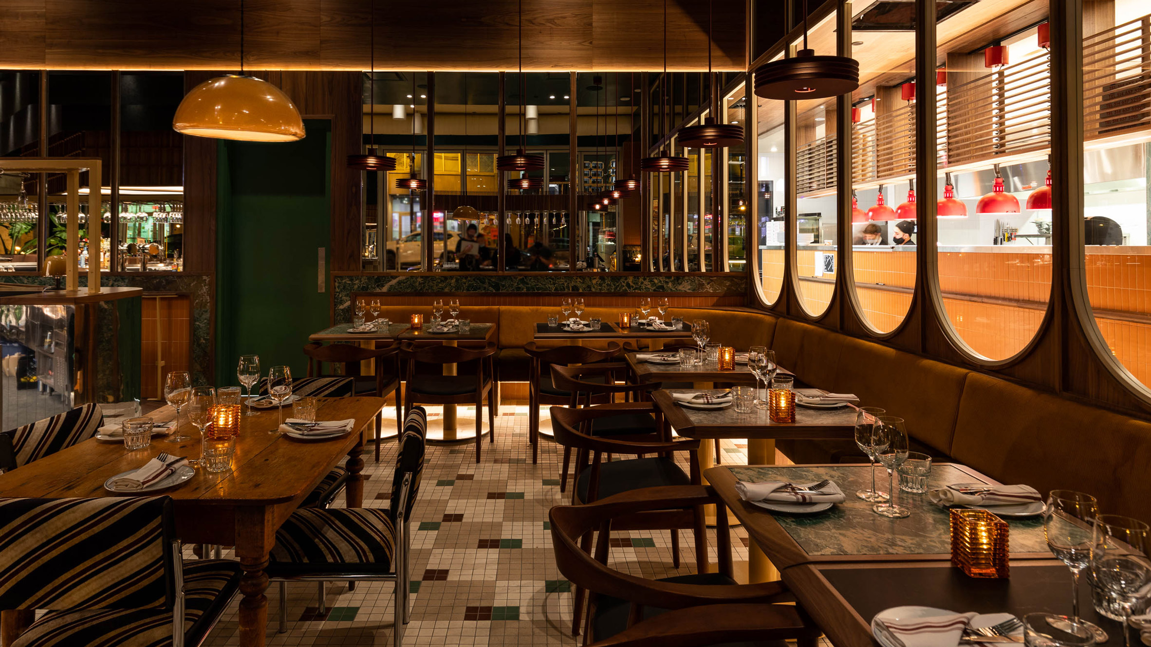 Ménard Dworkind fills Montreal restaurant Tiramisu with plants and mirrors - Vimarsana News