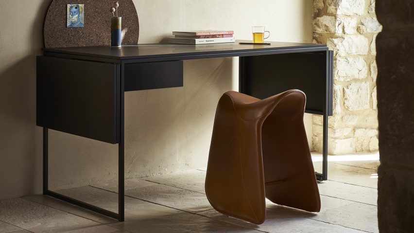 The Macis desk and Pepe stool by Opinion Ciatti