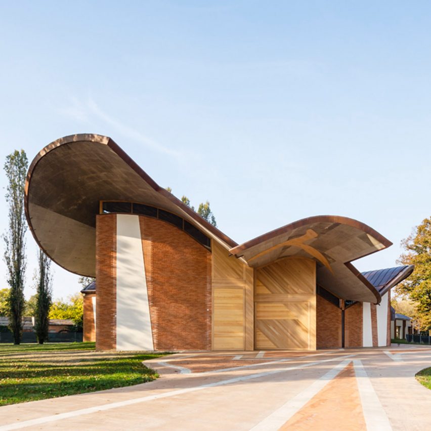 EMBT tops San Giacomo Apostolo church with undulating copper roof