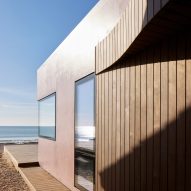Entrance to Seabreeze by RX Architects