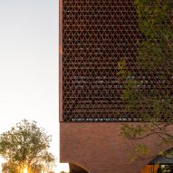 Facade with brickwork lattice