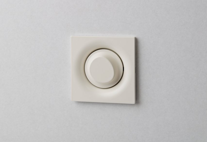 Elos light switch with an organic rounded shape
