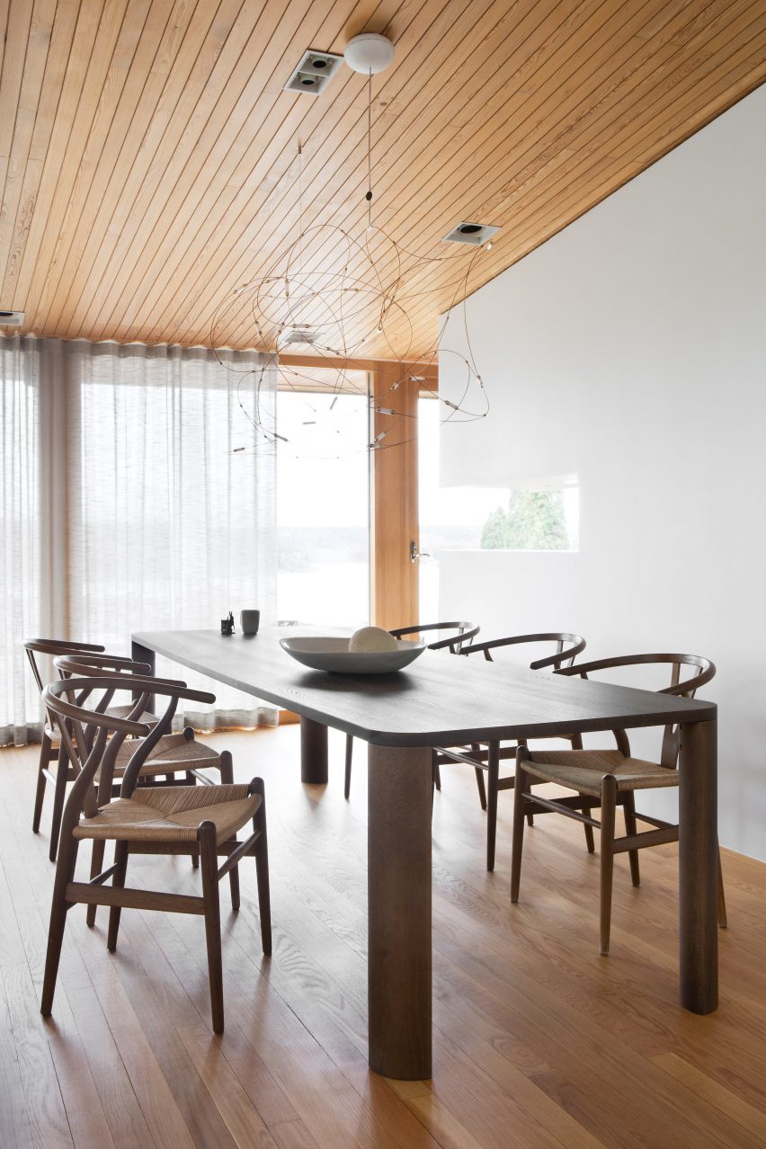 A photograph of the wooden Moci dining table by Moa Sjöberg for Asplund