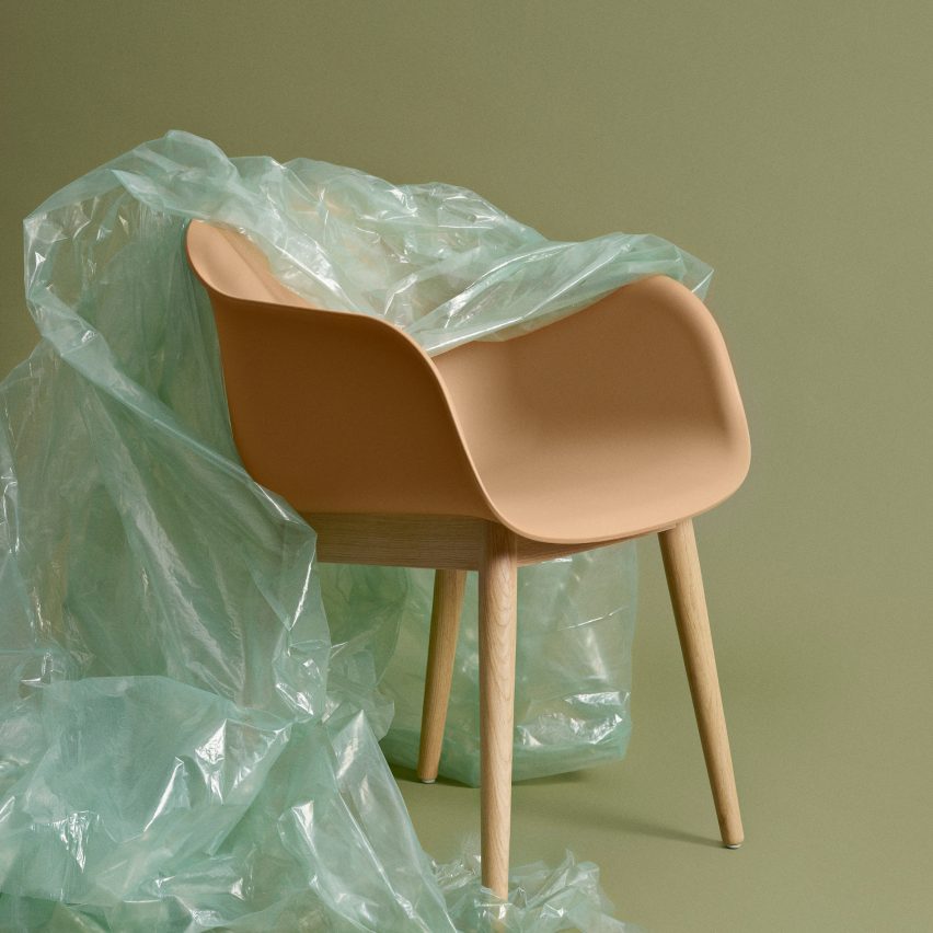 An picture of the recycled plastic Fiber Chair for Muuto