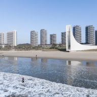 The Seaside Chapel of Jinting Bay was designed by O-office Architects