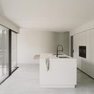 Ten white kitchens with clean and bright interiors