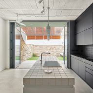 Kitchen of 100JOA by Vallribera Arquitectes