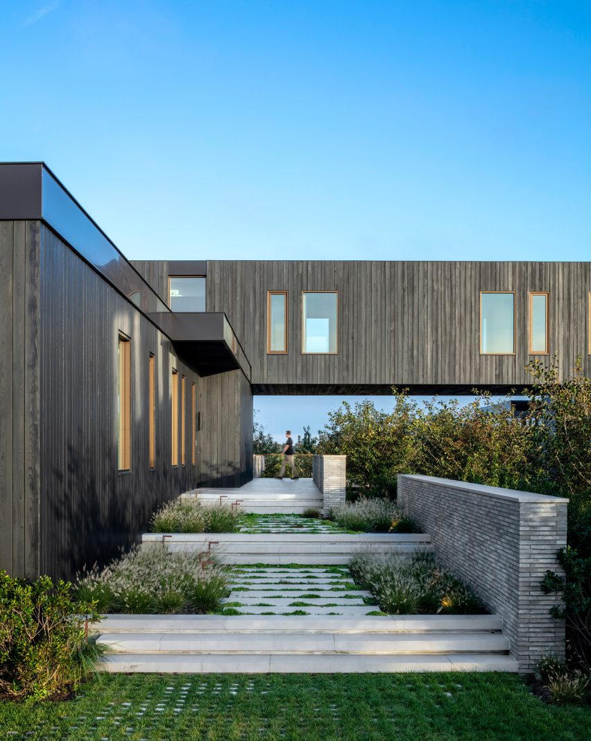 Private home in the Hamptons made from timber