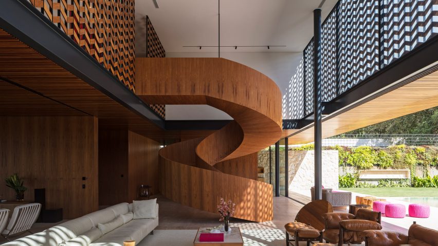 Marcos Bertoldi Arquitetos spiral staircase