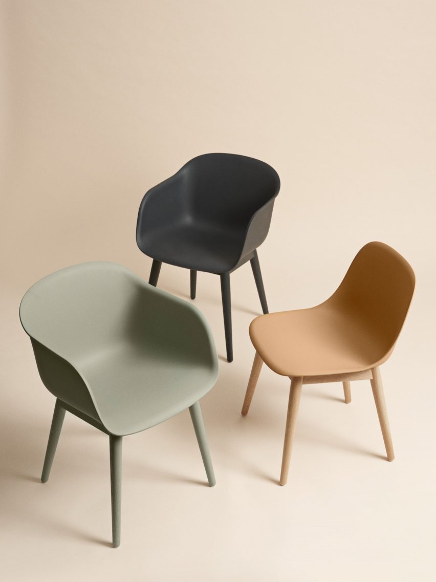 Three Muuto Fiber Chairs in dusty green, black ochre and wood