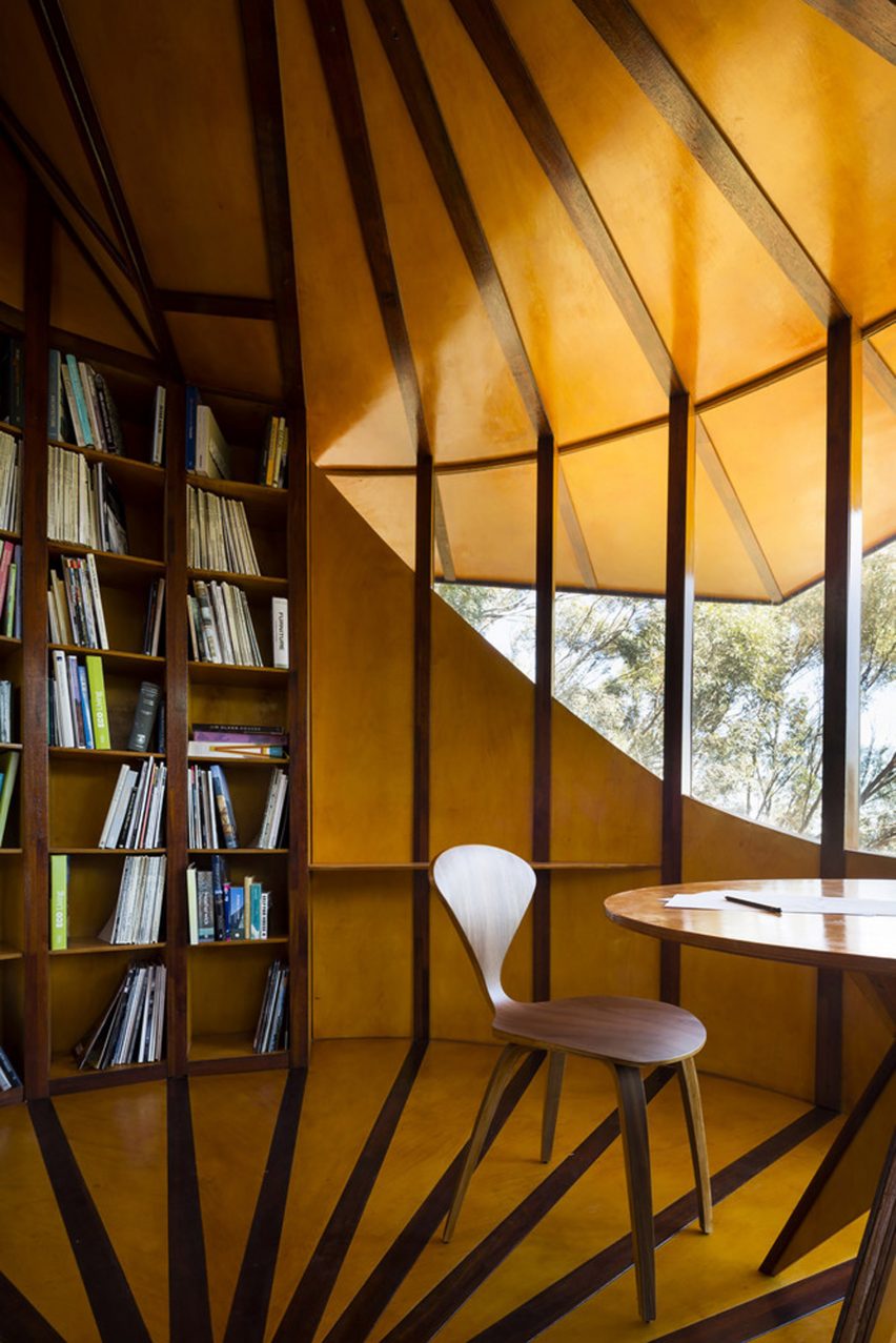 Self-designed Tree Top studio, Australia, by Max Pritchard
