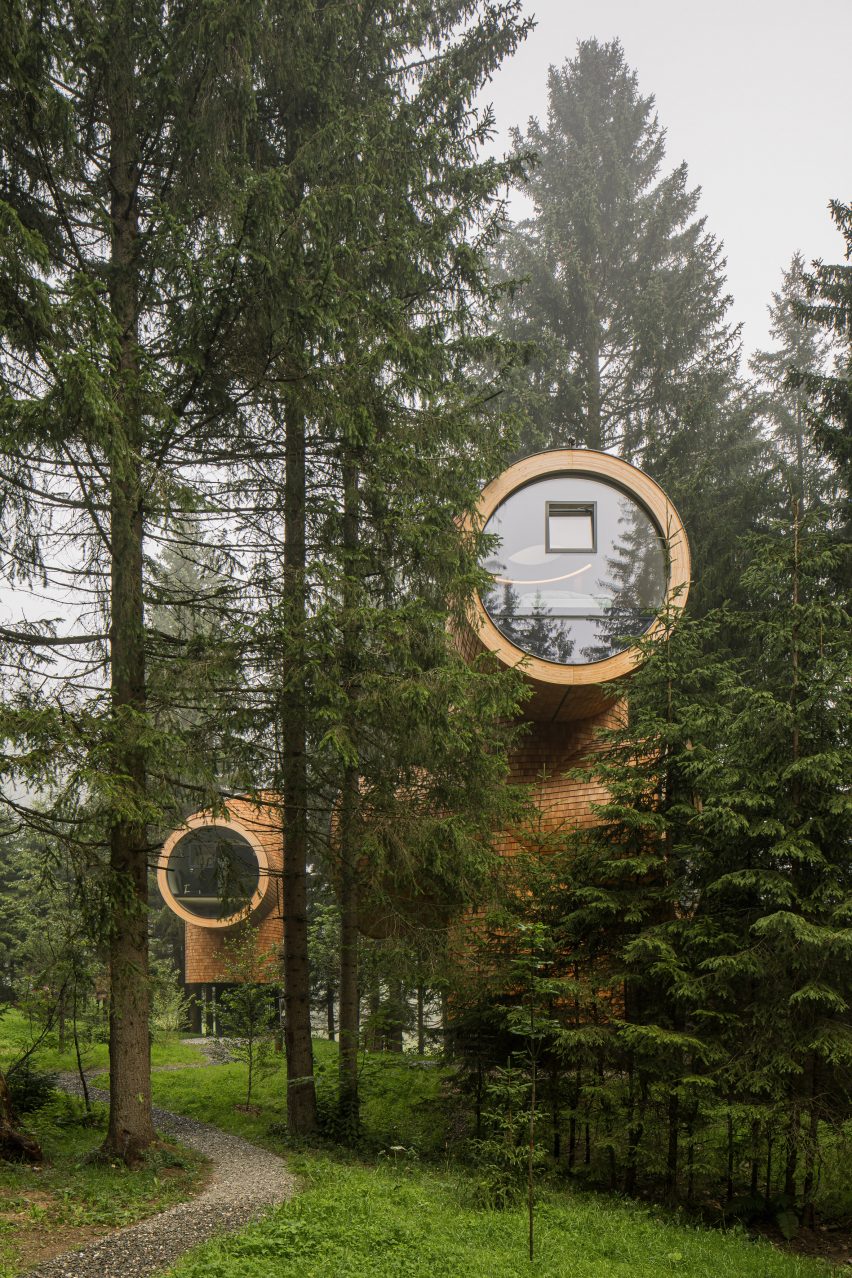 Treehouse hotel rooms in Austria by Precht