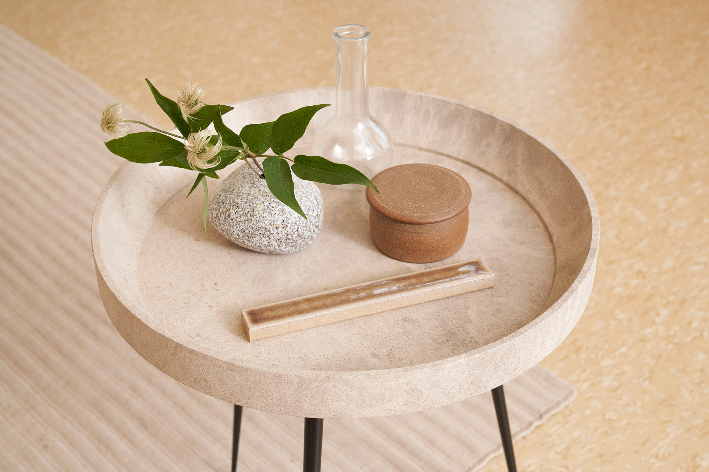 Light grey bowl table by Mater made with sawdust