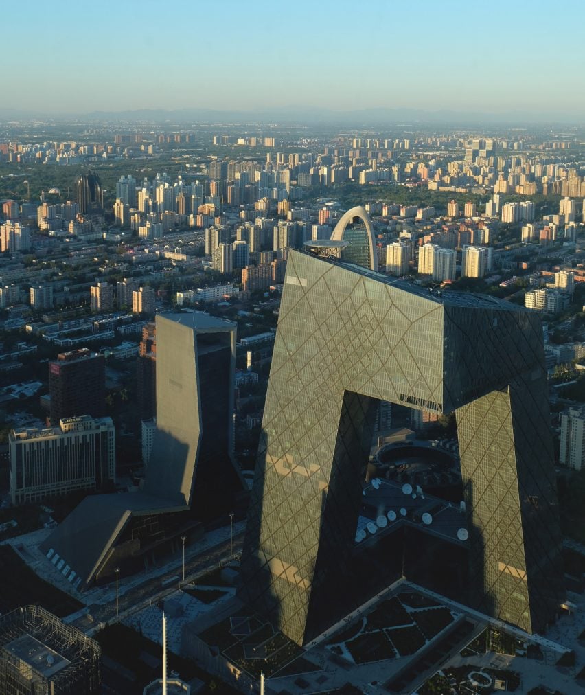 Вид с воздуха на штаб-квартиру CCTV в Пекине