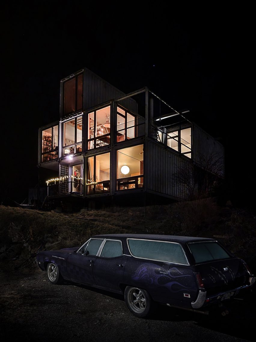 House made from shipping containers