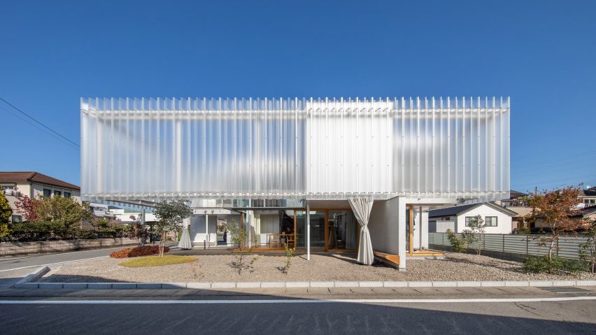 Polycarbonate-clad house in Yanakacho