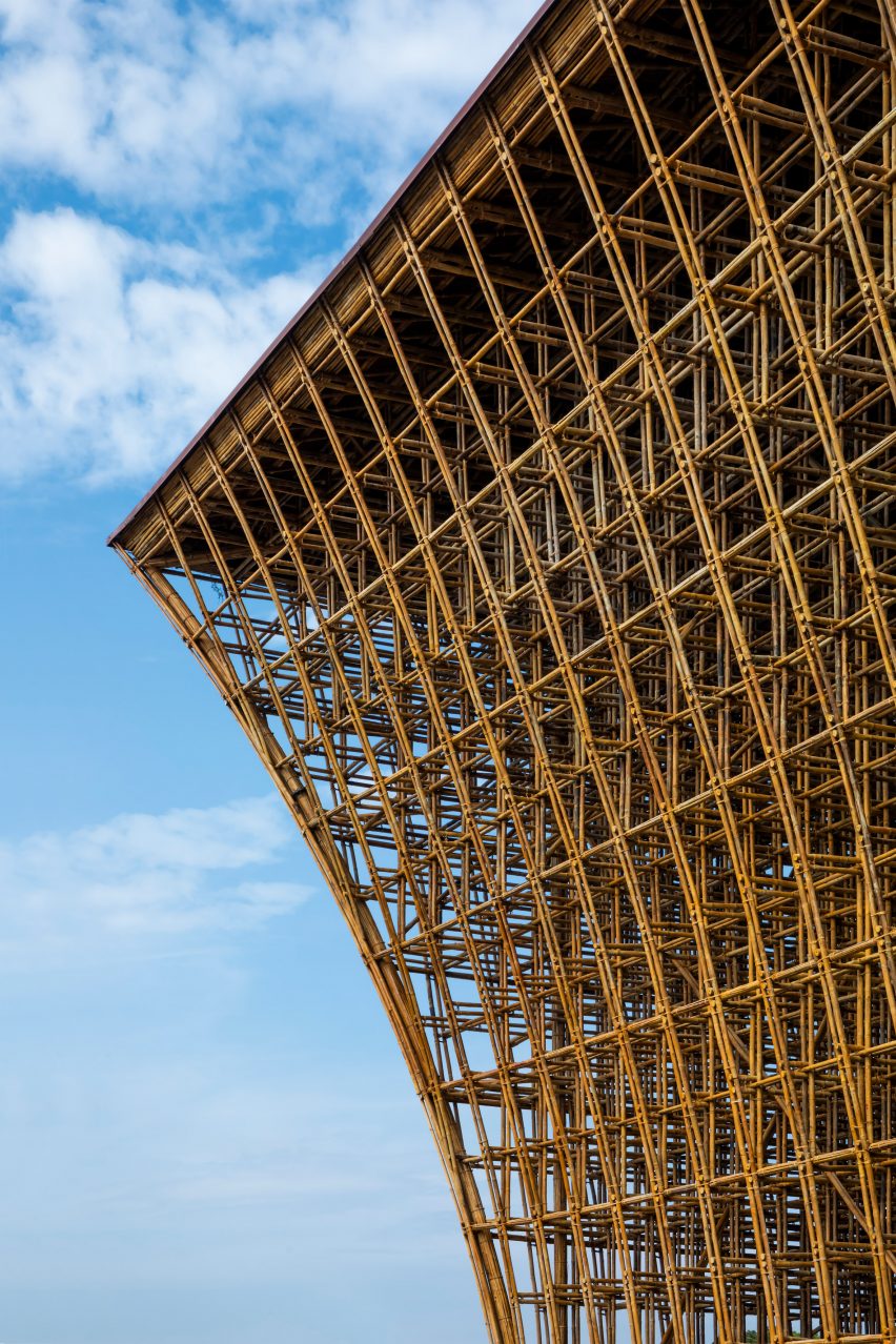 Detail image of the corner of the bamboo structure