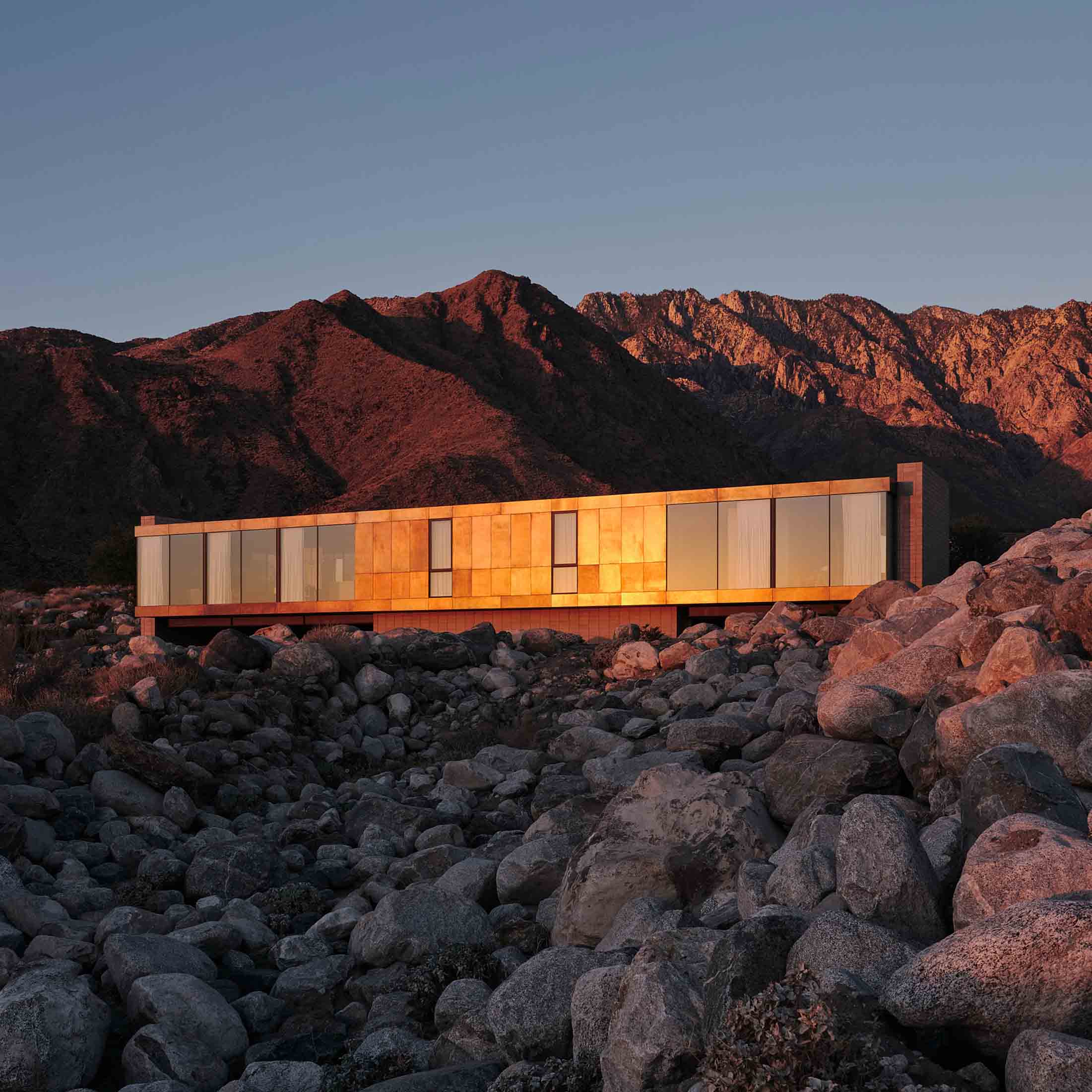 Woods + Dangaran creates house for rocky site in Palm Springs