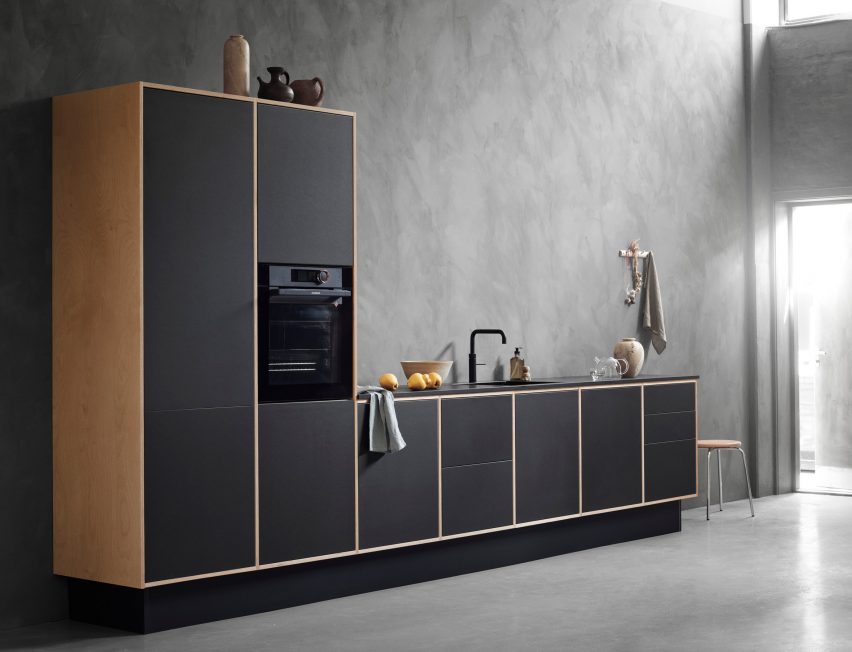 LoopKitchen by Stykka with black fronts