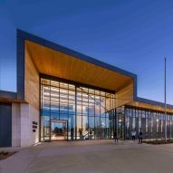 Perkins&Will completes Singing Hills recreation facility in Dallas