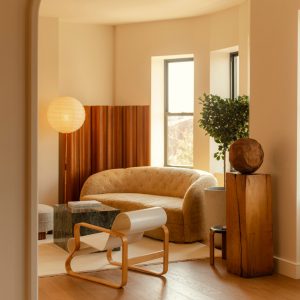 Amity Street Residence is a "minimal but warm" New York apartment - Vimarsana News