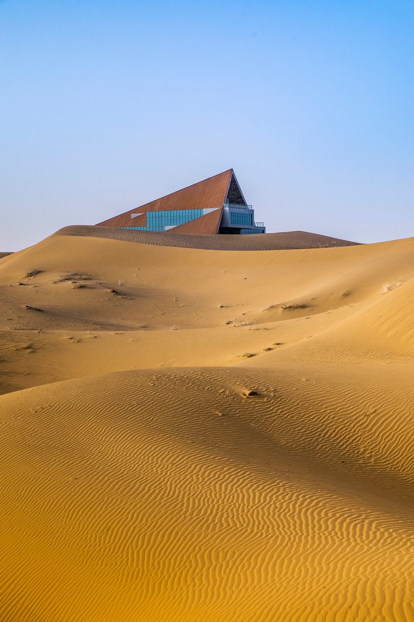 Desert campsite facilities in China