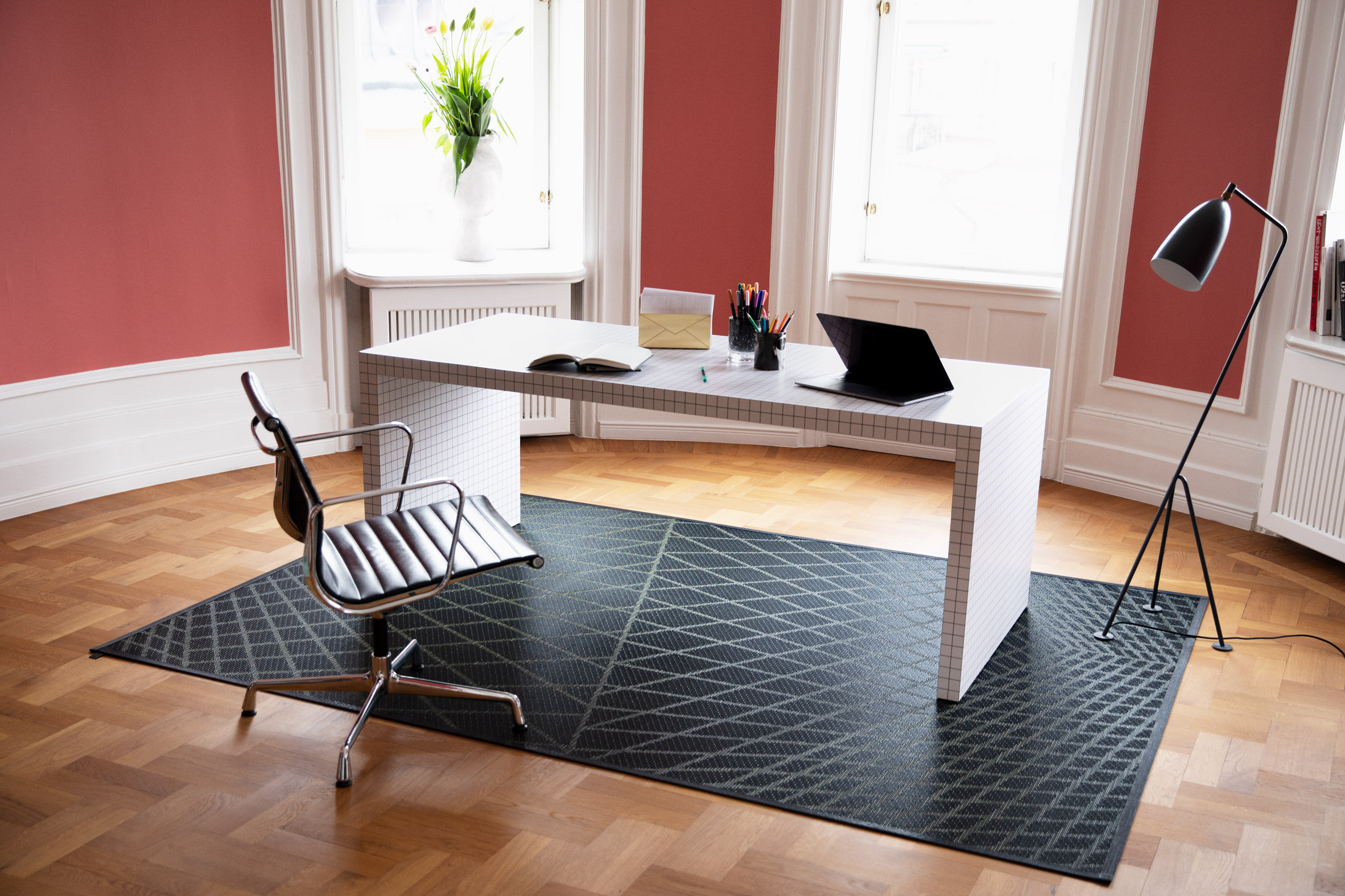 Made-to-measure rug from Bolon